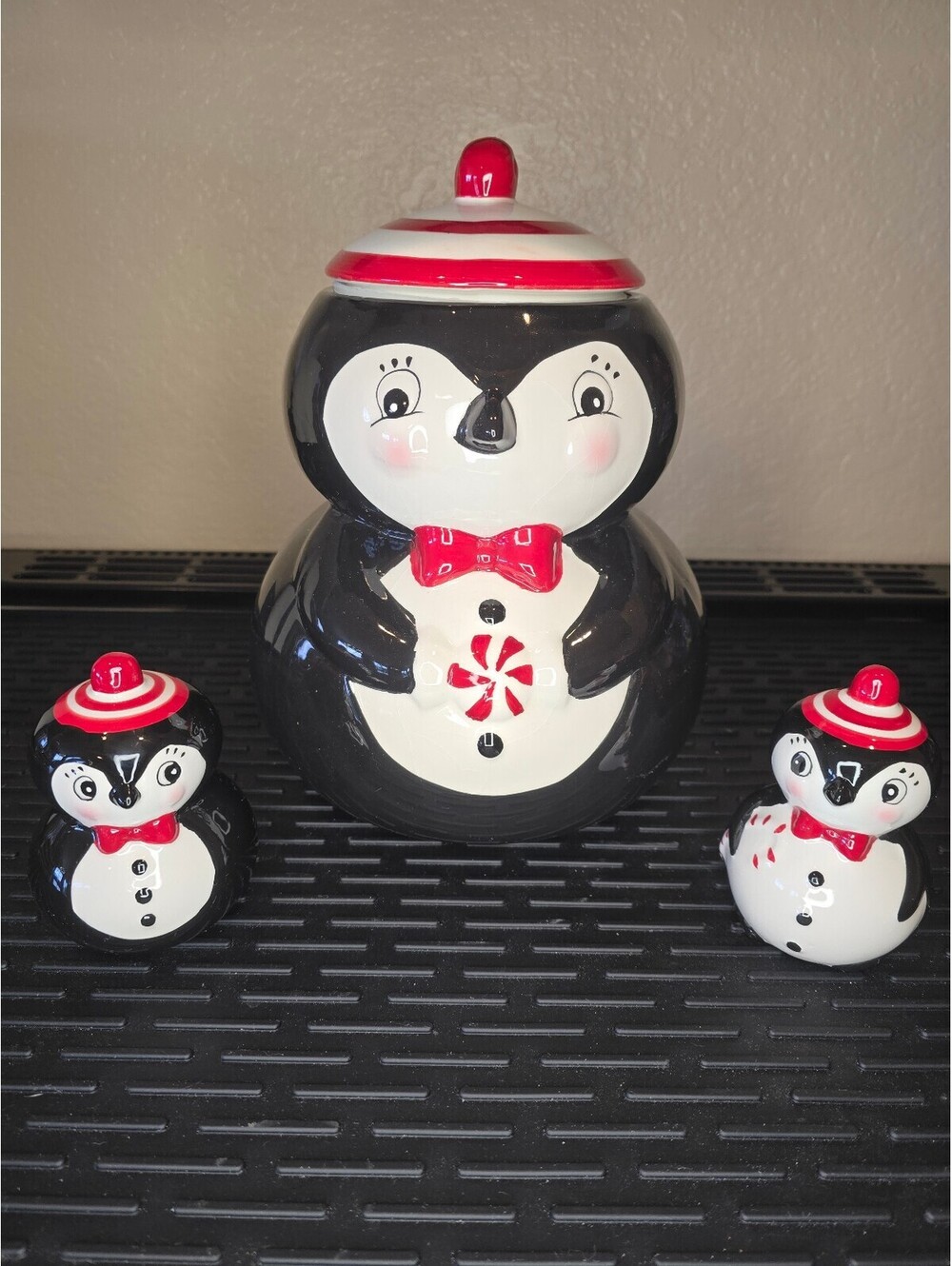 Johanna Parker Penguin Cookie Jar with Salt and Pepper Shakers Set (A4)